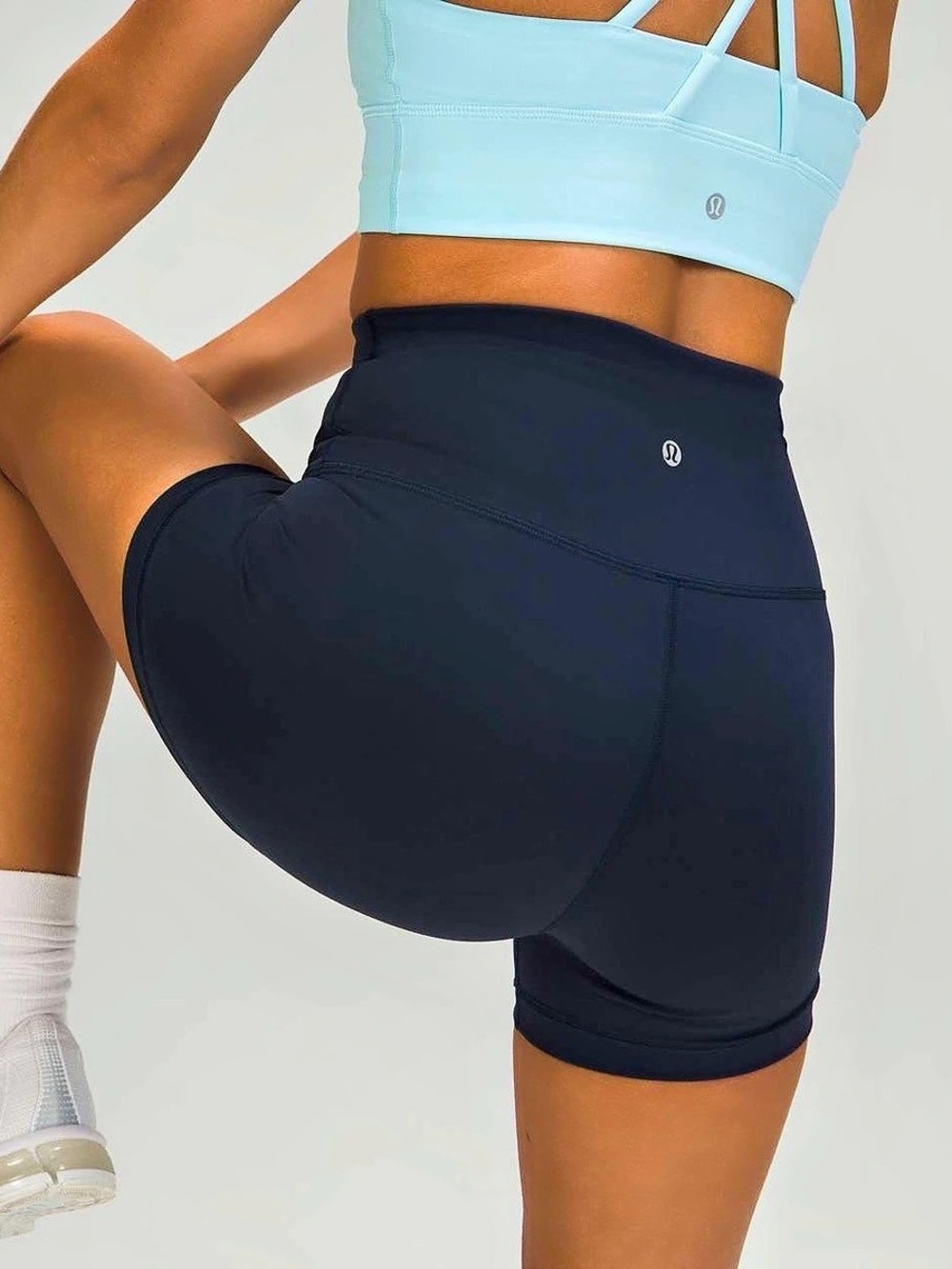 lululemon Wunder Train High-Rise Short 6" High-Rise Bike Shorts in True Navy Siz